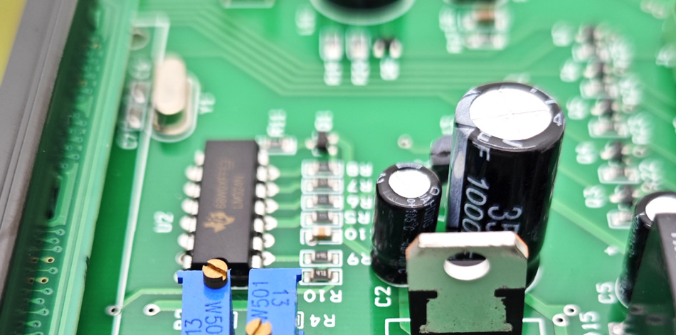 Како да се справите со предизвиците на дизајнерските промени во обработката на PCBA