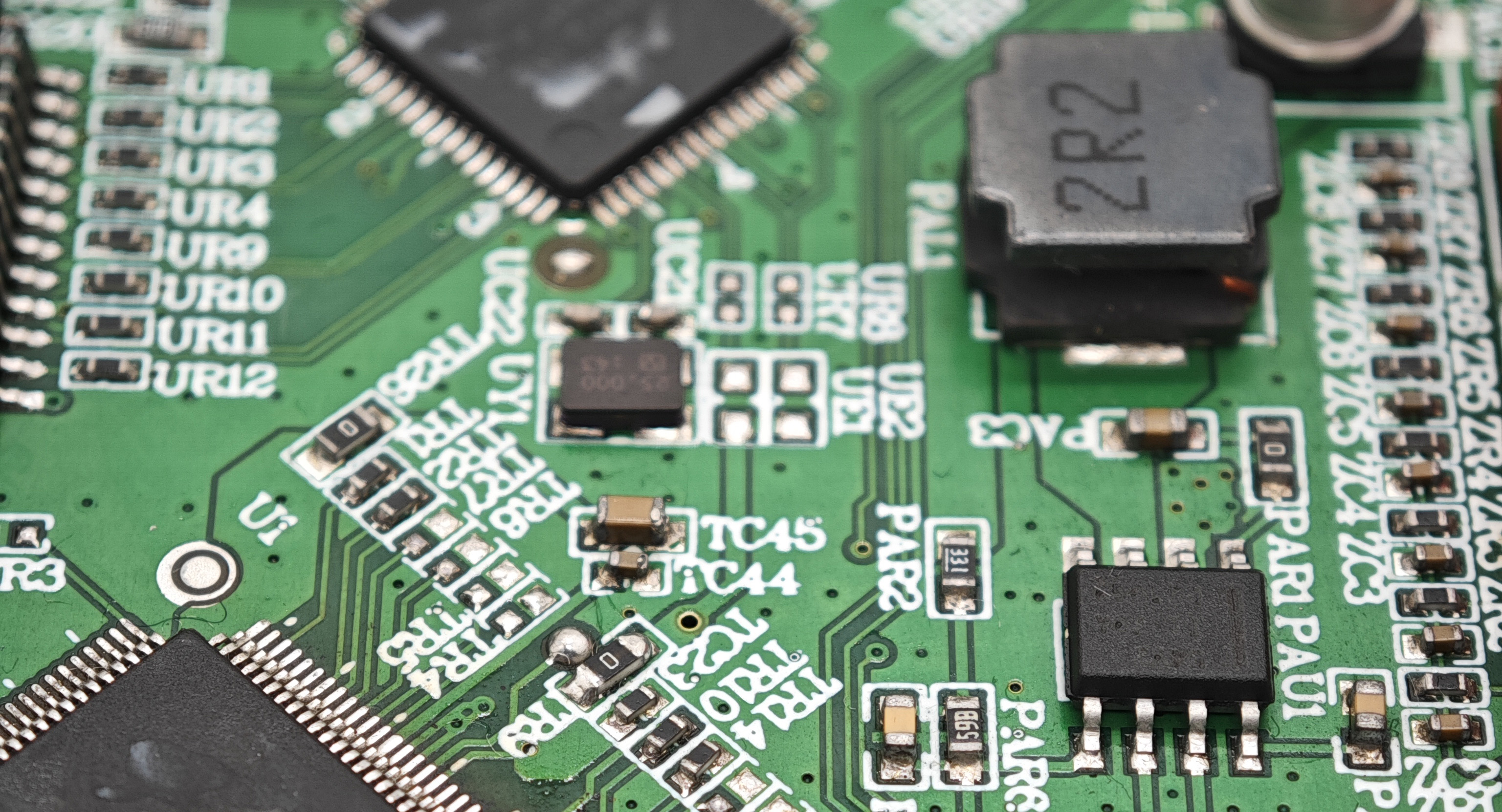 Како да се справите со поплаките и повратните информации од клиентите при обработката на PCBA