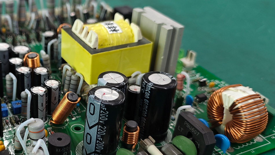 Како фабриките за PCBA можат да ги намалат трошоците преку автоматизирано производство?