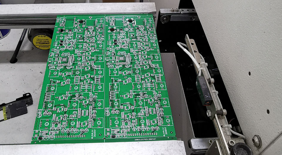 Кои се основните елементи за да се обезбеди навремена испорака на фабриките за PCBA?