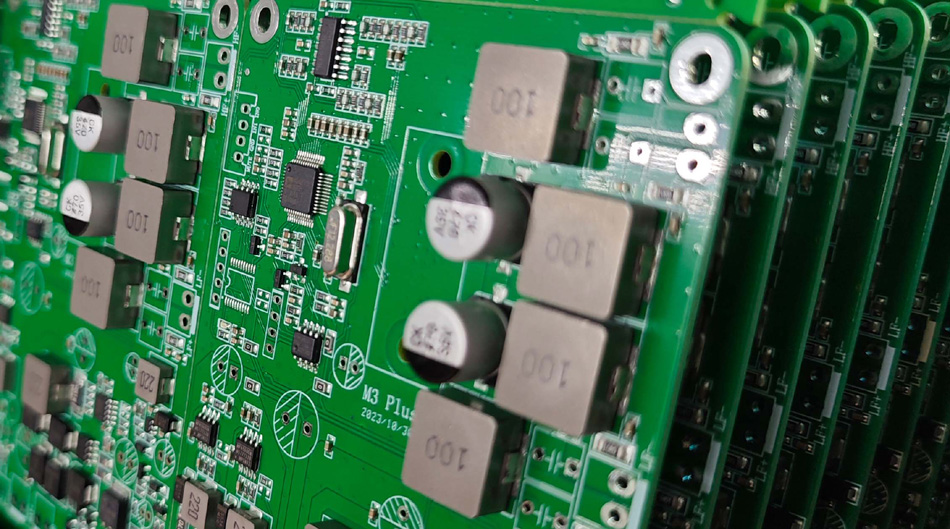 Како да се проценат посебните способности за обработка на материјали на фабриките за PCBA?
