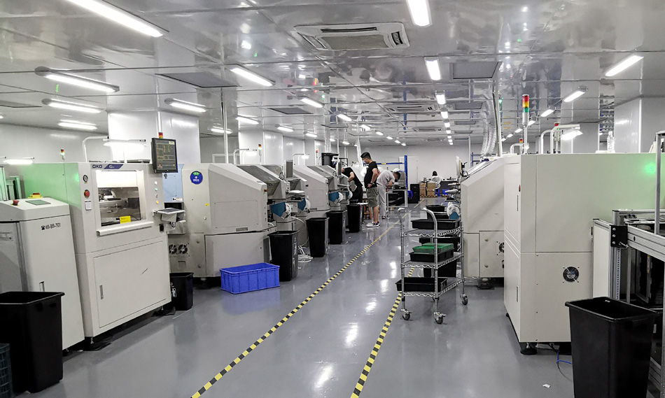 Како мултифункционалните производни линии ја подобруваат флексибилноста на производниот капацитет на фабриките за PCBA?