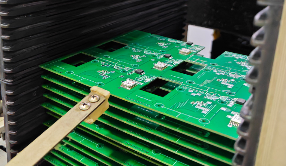 Влијанието на нивоата на автоматизација во фабриките за PCBA врз масовното производство