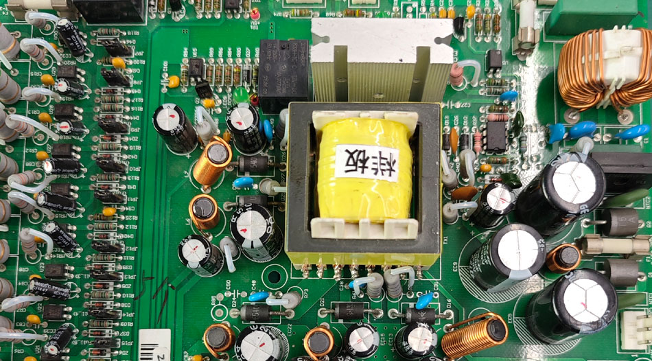 Како може иновативните технологии во фабриките за PCBA да ги намалат ризиците од проектот?