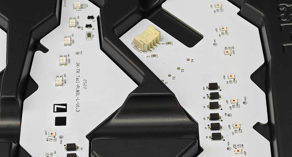 Дискутирање за контрола на трошоците и стратегии за долгорочно партнерство за фабрики за PCBA